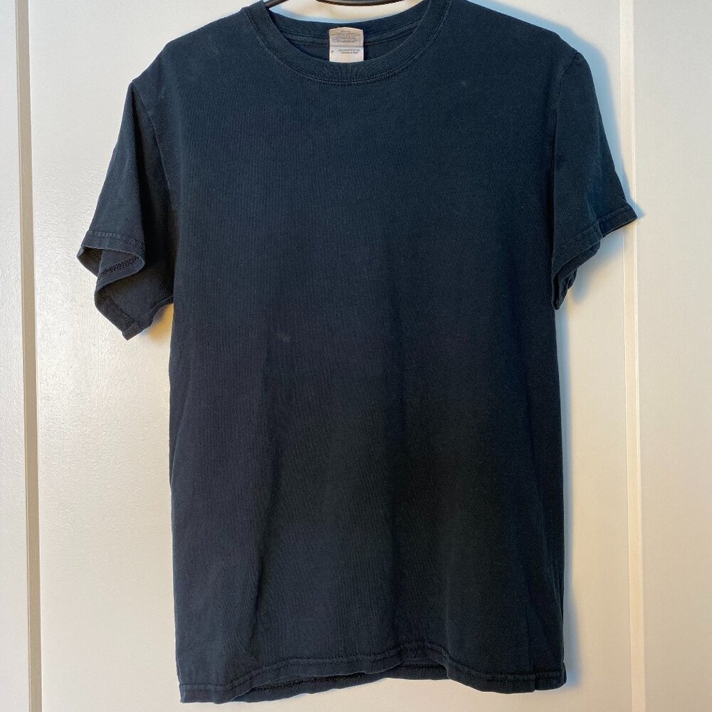 Black Tee